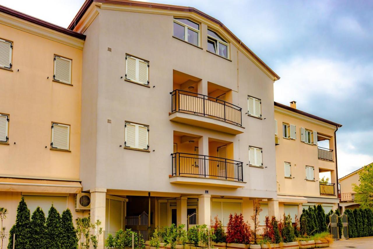 Apartment Botic Πόρετς Εξωτερικό φωτογραφία