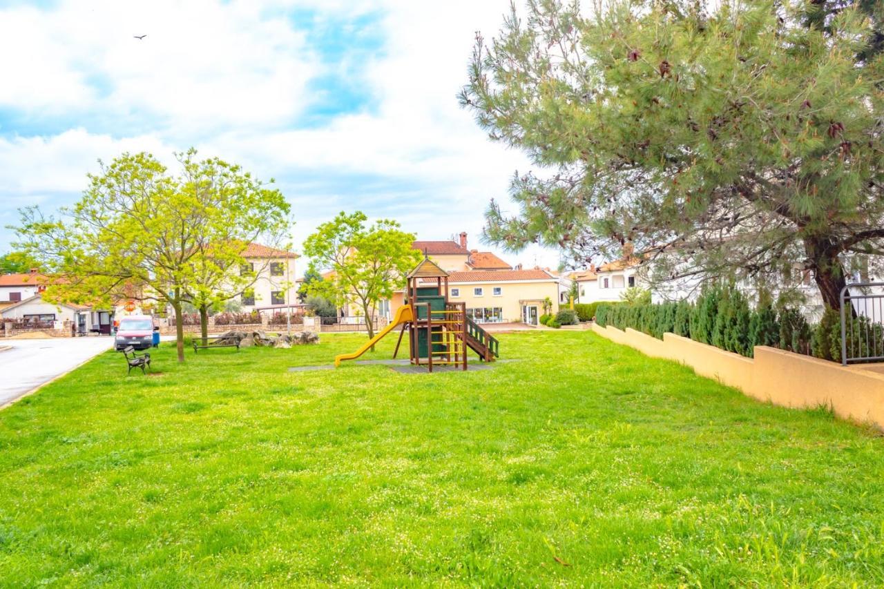 Apartment Botic Πόρετς Εξωτερικό φωτογραφία